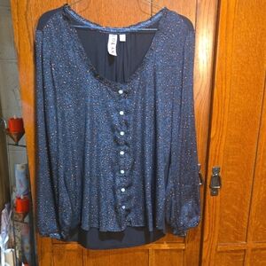 Size Medium Dolan Long-Sleeved Blouse